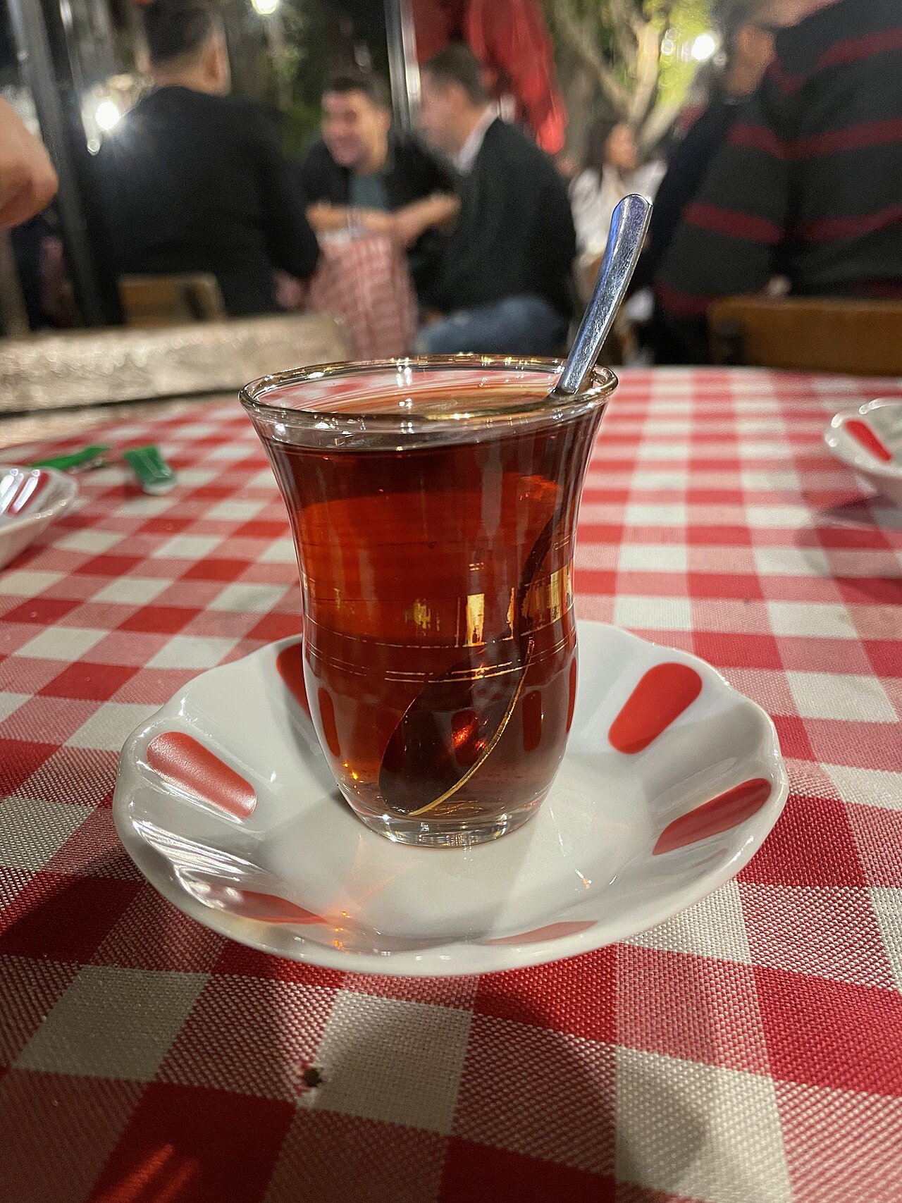 Masada bir bardak çay